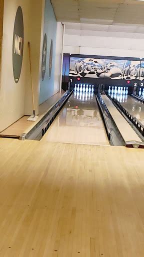 twin lanes bowling alley